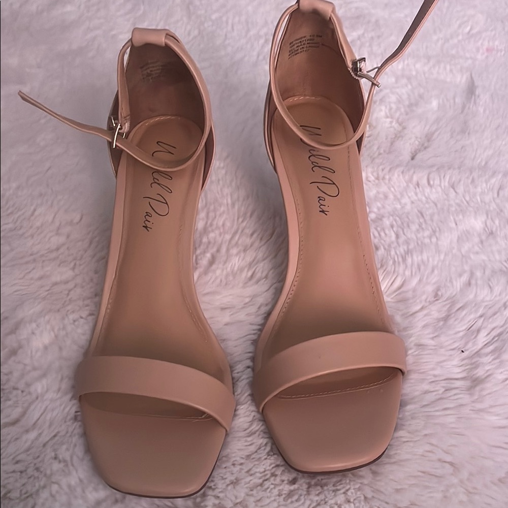 Wild Pair Tan Heels Elegant Minimalist Style